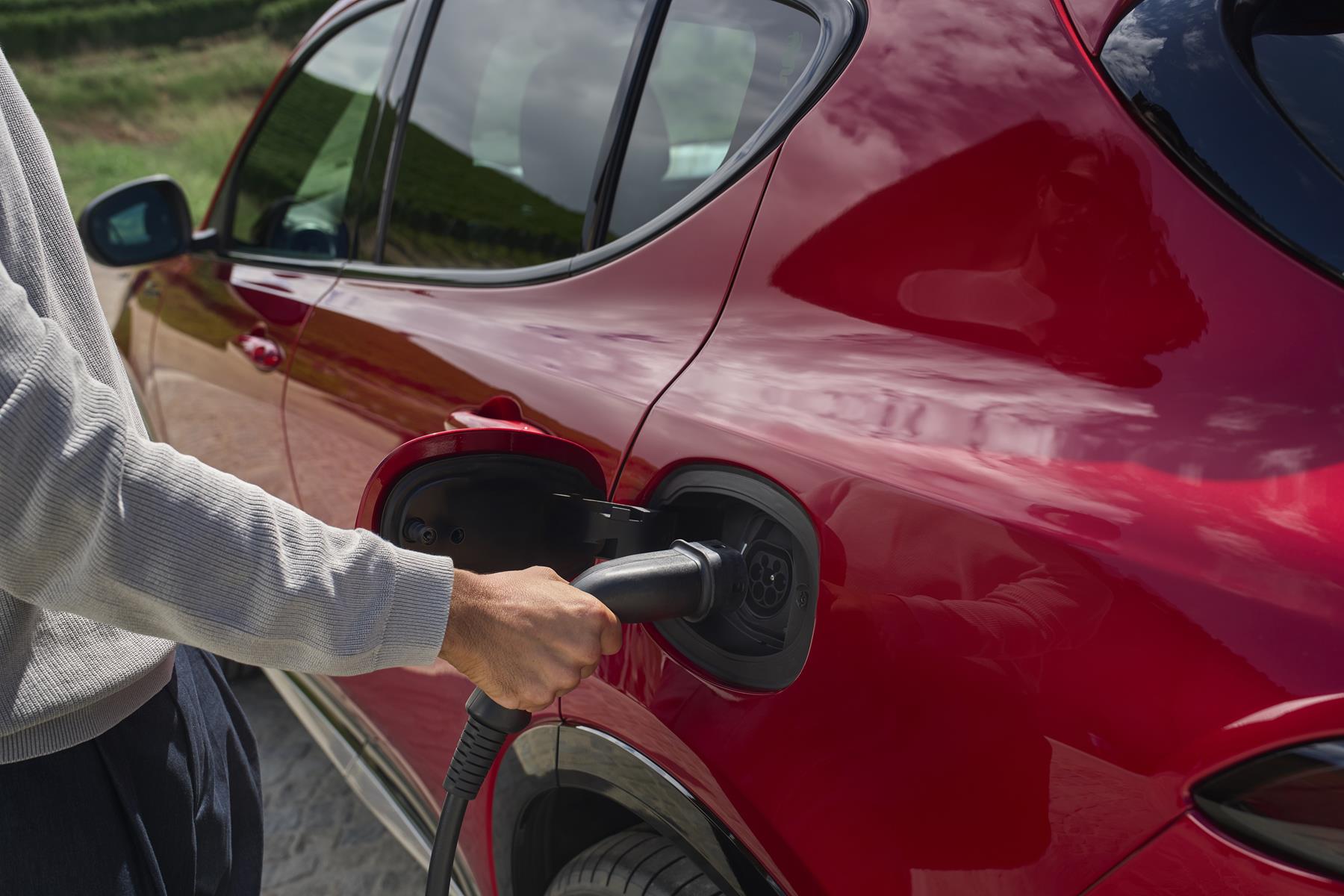 With its new line-up strategy, the Alfa Romeo Tonale consolidates its position in the market