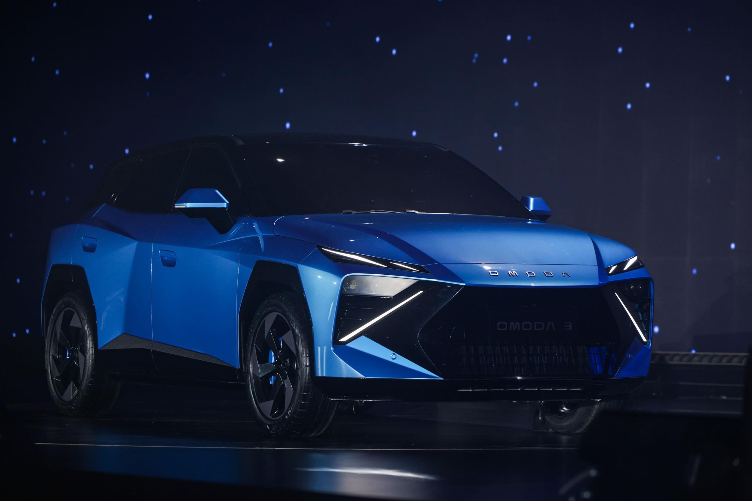 The future has arrived: Upcoming OMODA C3 redefines the crossover with cyber-mecha aesthetics