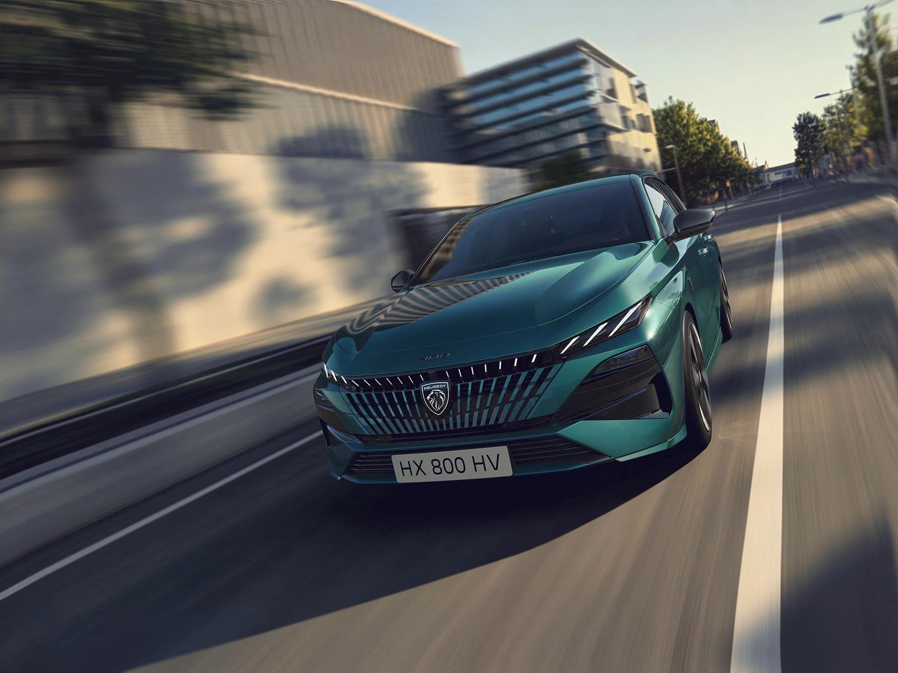 New PEUGEOT 308 and PEUGEOT 308 SW: serious about driving