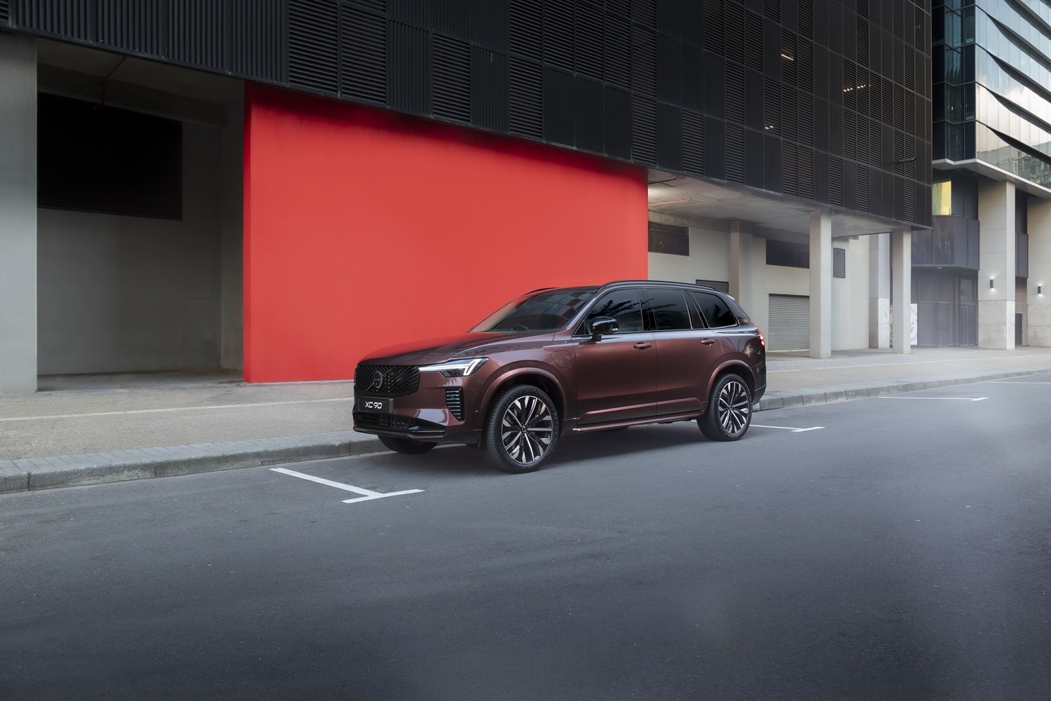 Volvo XC90 earns 2025 IIHS Top Safety Pick+ after impressive crash test results