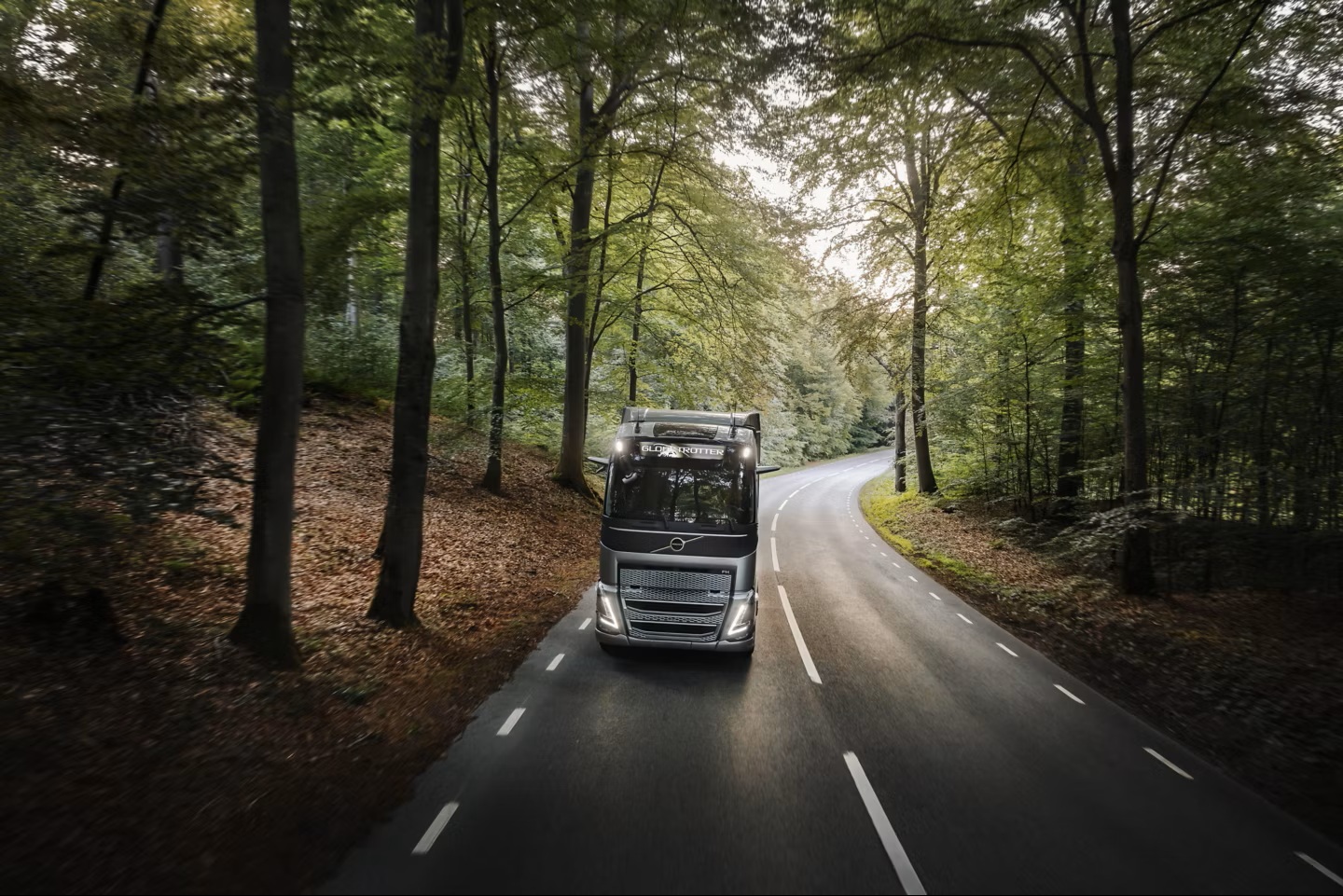 Volvo Trucks launches world-first stop/start engine technology to save fuel and CO2