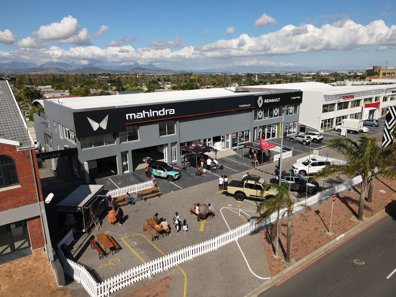 Motus Retail expands footprint with opening of first Mahindra dealership in Tygervalley 