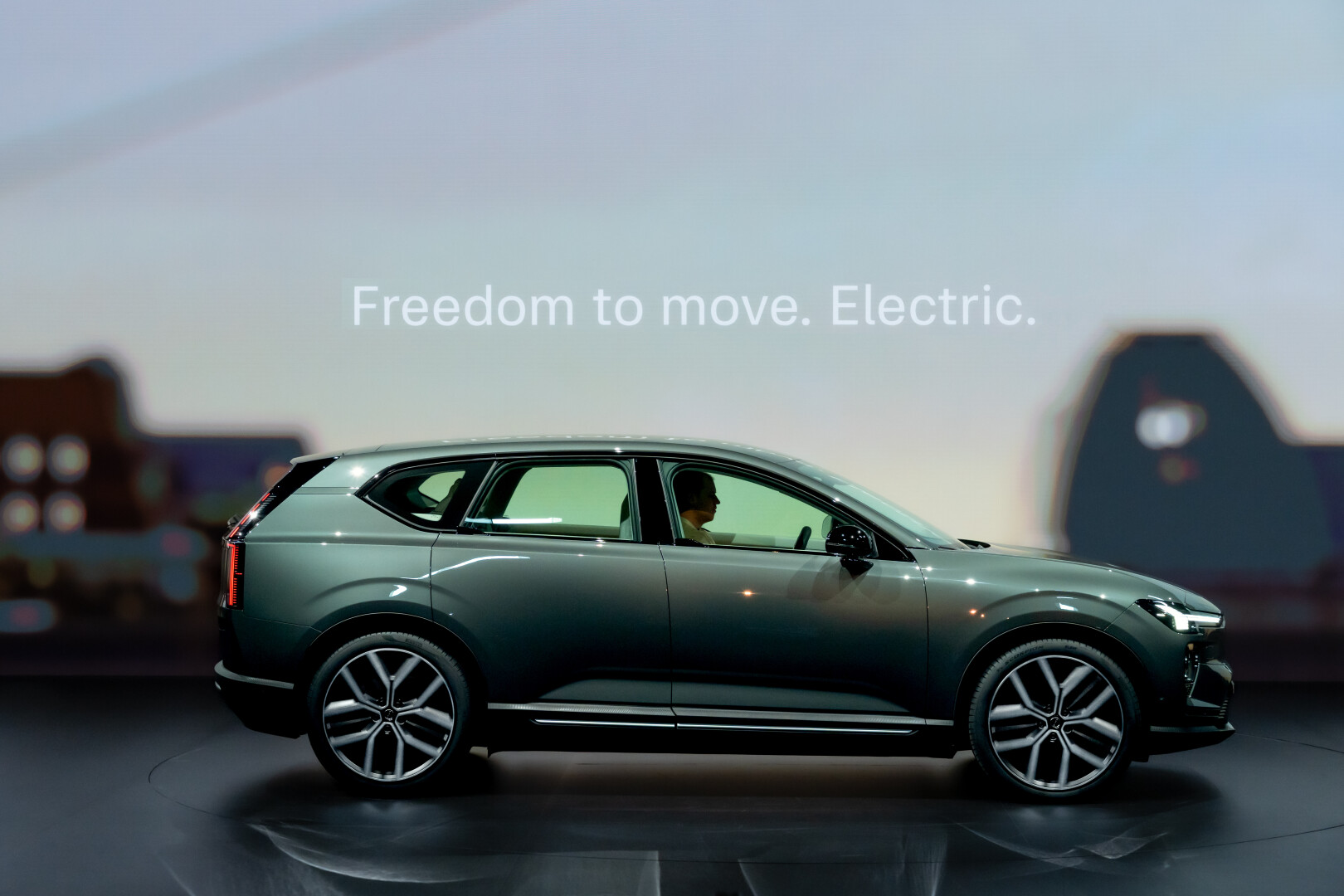 The car that changes the game – meet the new, all-electric Volvo EX60 