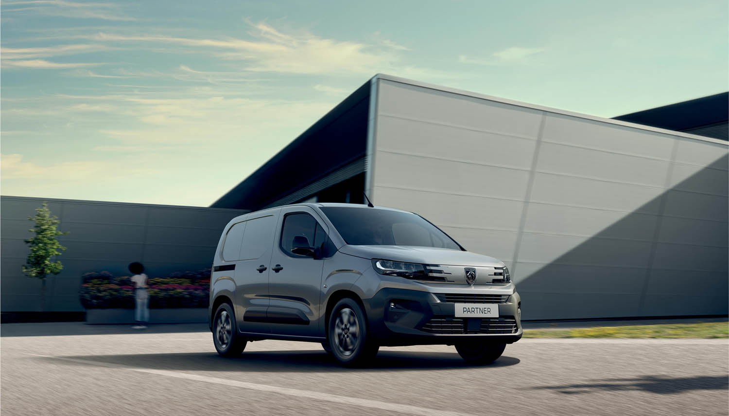 PEUGEOT strengthens its commercial vehicle offering with new Partner