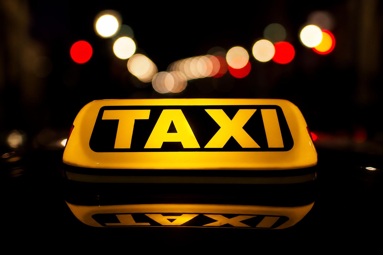 Driverless electric taxi fleets adapt to the unexpected