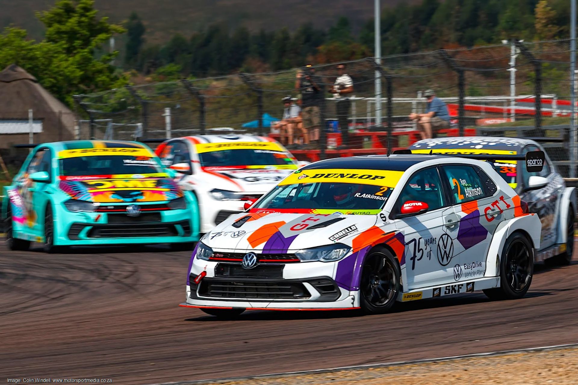 Volkswagen Motorsport in fine Zwartkops form
