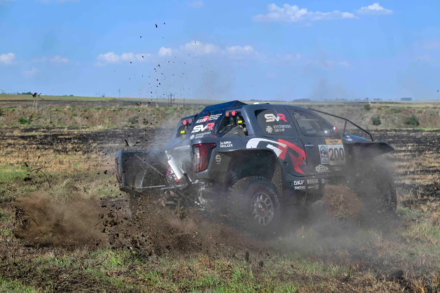 Excitement, challenges and disappointment on the first day of VAPS HCV Vryheid 400 as the title battles heat up