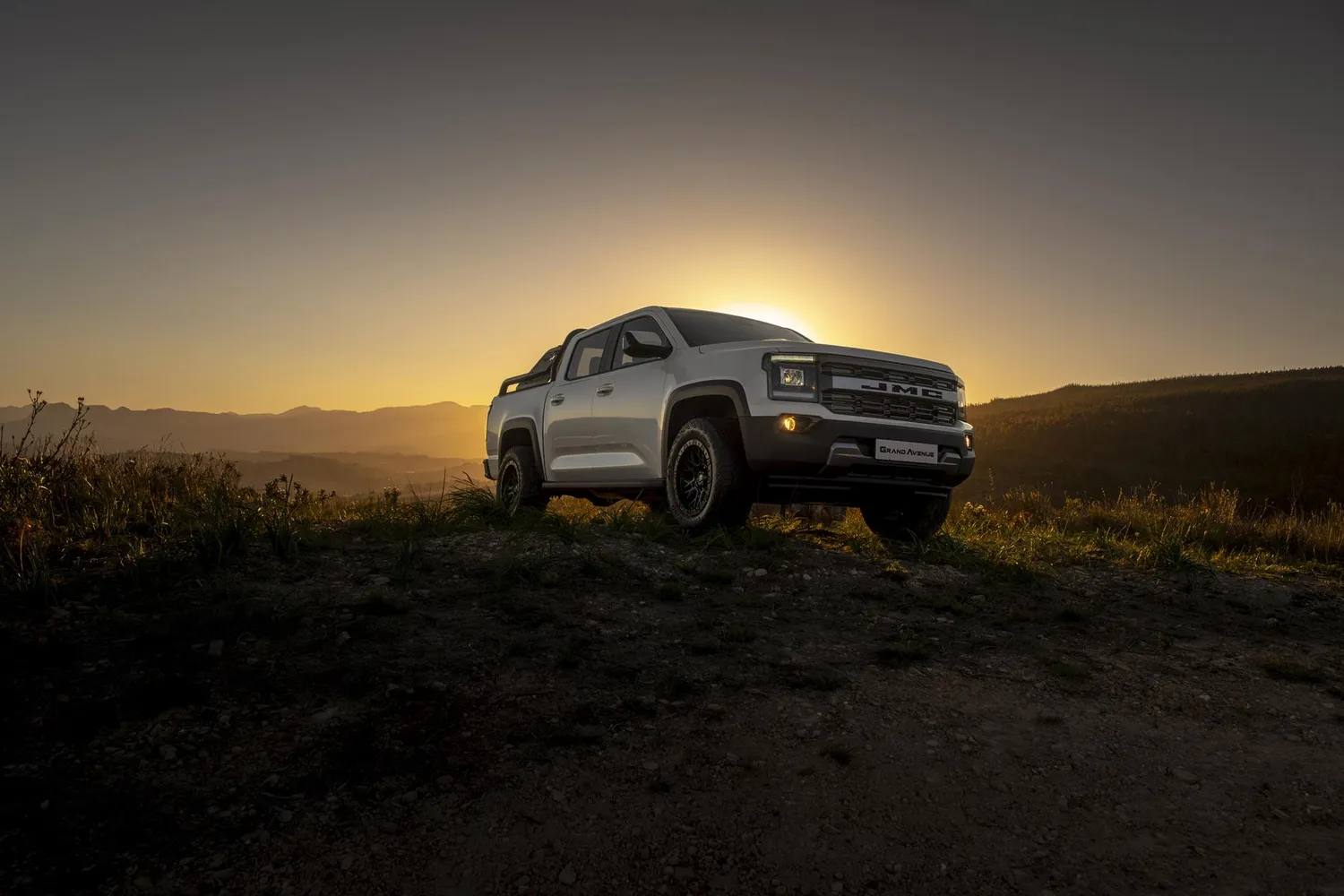 The All-New JMC Grand Avenue: Redefining Family Adventure, Bakkie Leisure, and Unrivalled Capability in South Africa