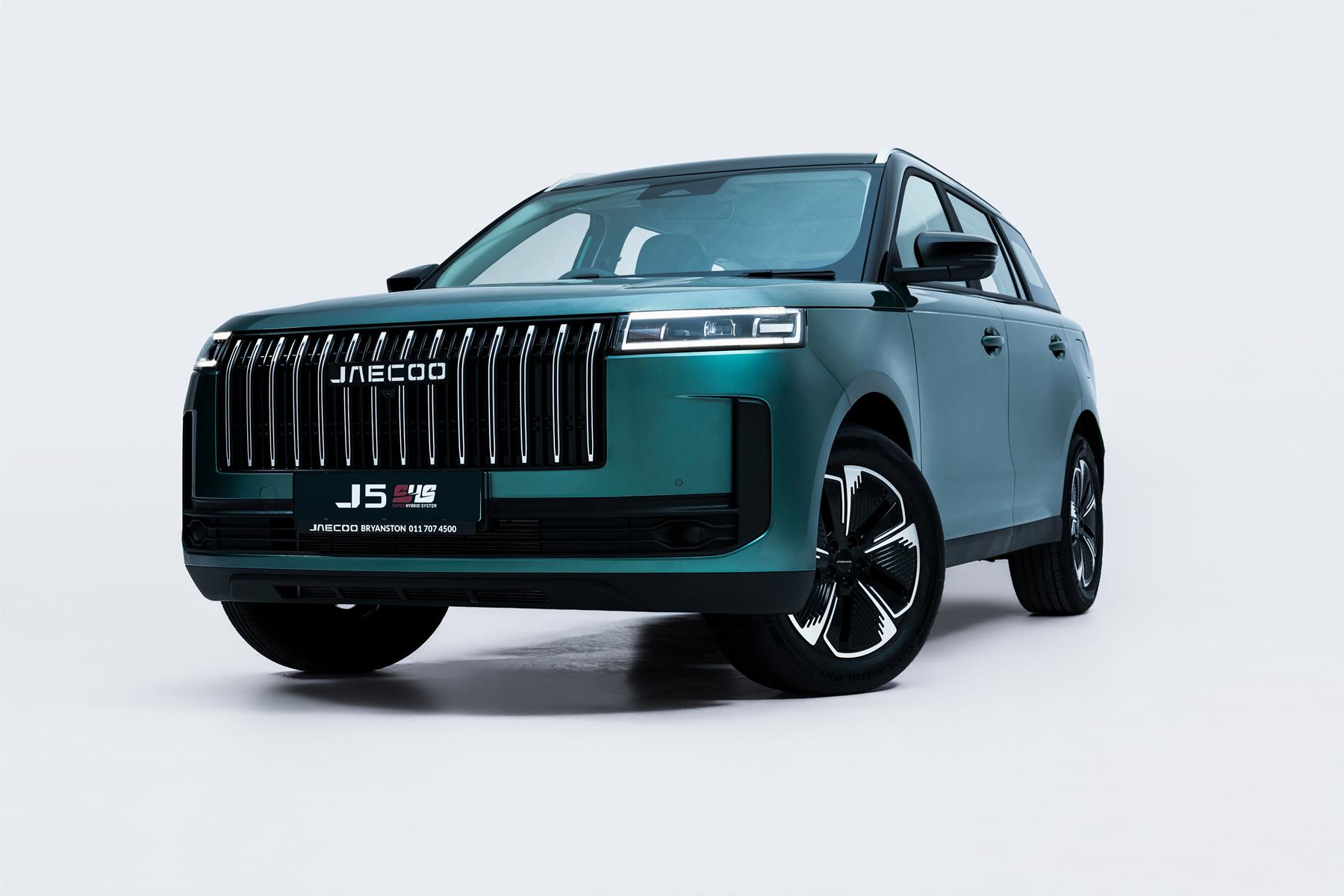 OMODA & JAECOO brings hybrid power to the J5 with the all-new J5 SHS