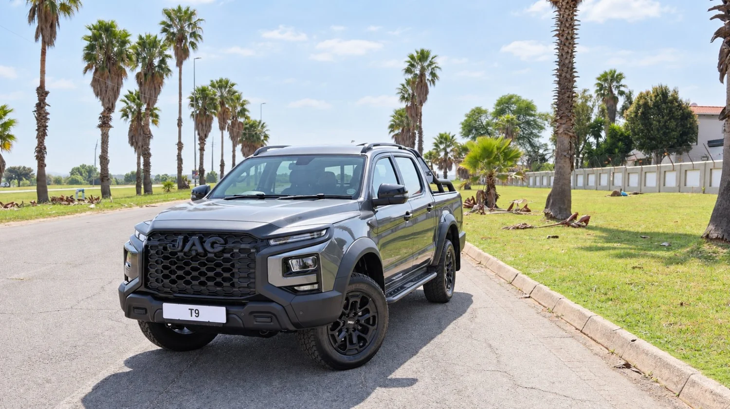 JAC Motors Expands Premium Bakkie Line-Up with New T9 Black Edition