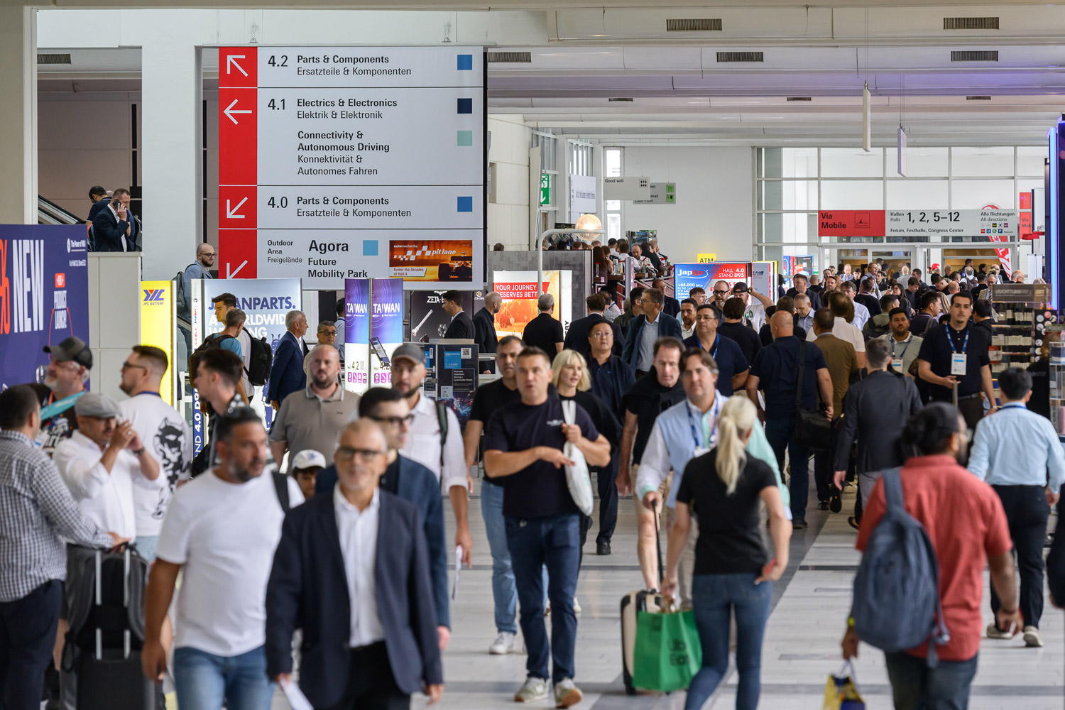 More exhibitors and visitors at Automechanika Frankfurt 2026