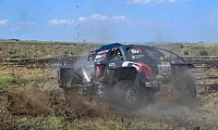 Excitement, challenges and disappointment on the first day of VAPS HCV Vryheid 400 as the title battles heat up