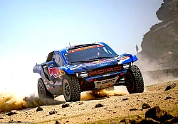 Dakar ping pong on the road to H'ail