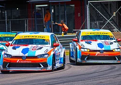 Volkswagen’s Jonathan Mogotsi dominates at Kyalami 