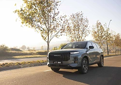 JAECOO J7 SHS debuts in South Africa with 90 km all-electric range