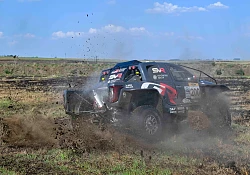 Excitement, challenges and disappointment on the first day of VAPS HCV Vryheid 400 as the title battles heat up