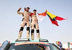 Defender Rally makes history with debut Dakar victory 