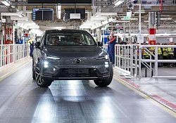 Volvo Cars starts production of game-changing EX60 electric SUV